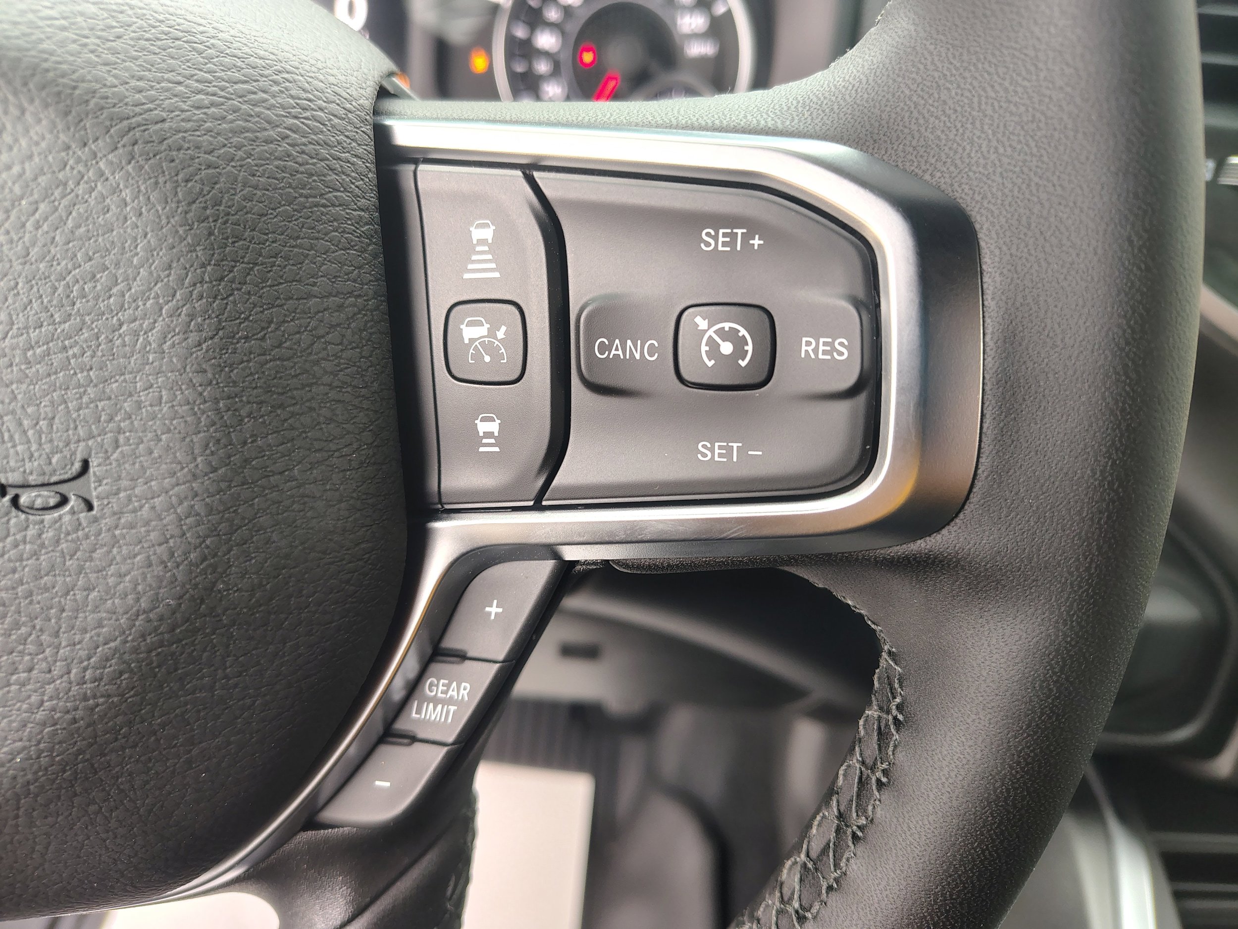 New 2026 RAM 2500 Big Horn AWD/4WD image 28