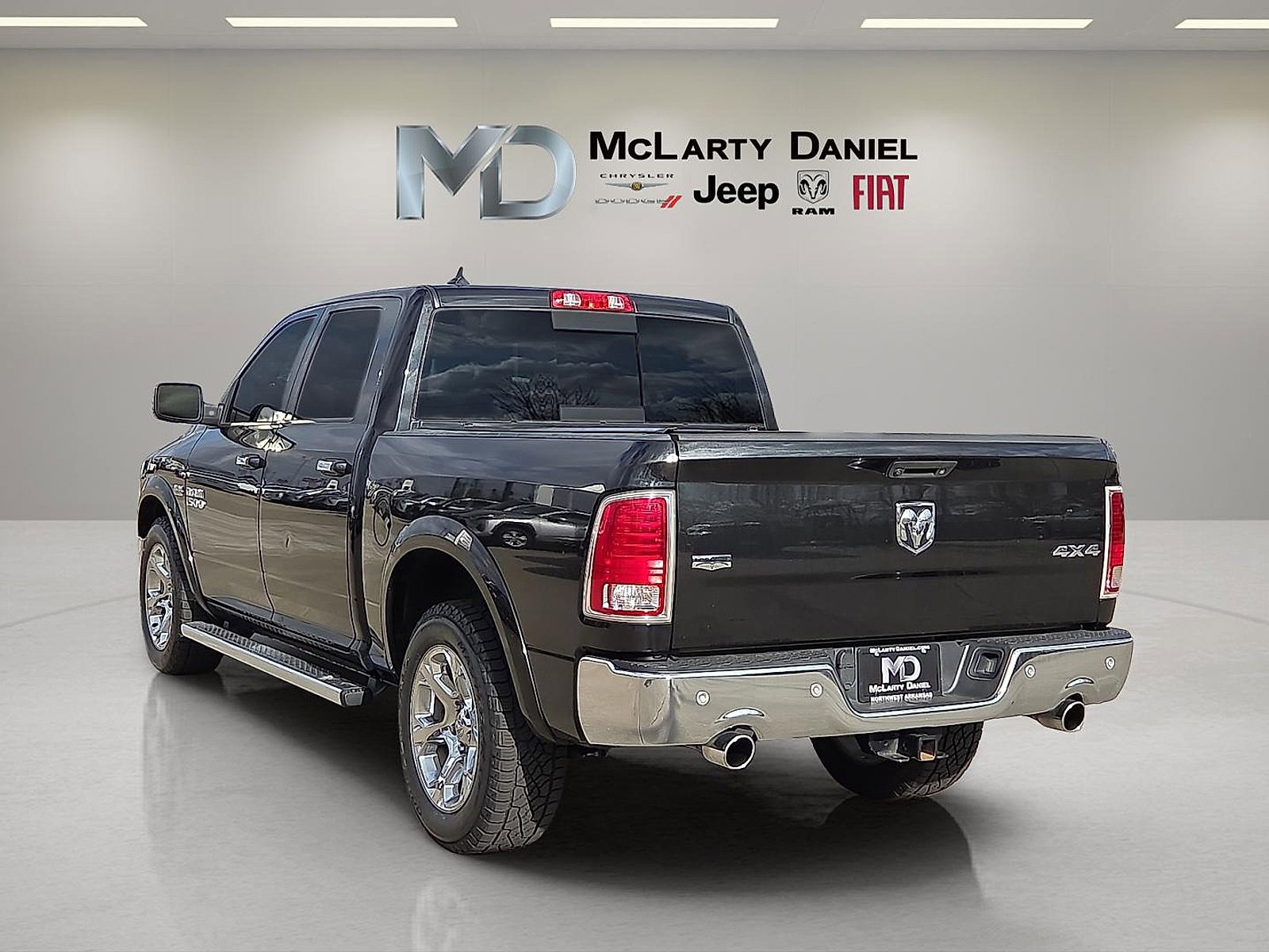 Used 2017 RAM 1500 Laramie w/ Convenience Group image 4