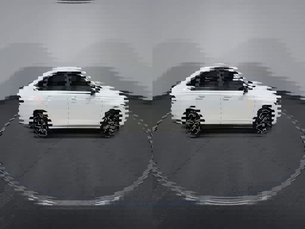 Used 2023 Honda Accord Sport image 9