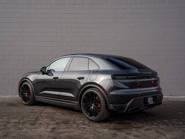 Certified 2025 Porsche Macan 4S Electric image 3