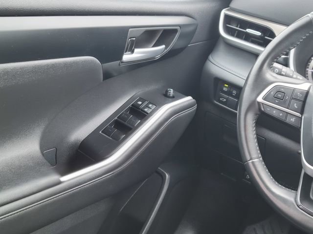 Used 2023 Toyota Highlander XLE image 34