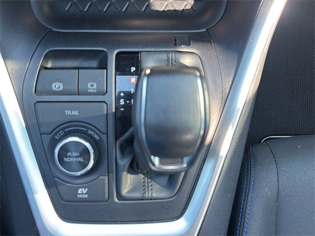 Used 2024 Toyota RAV4 SE w/ Convenience Package image 28