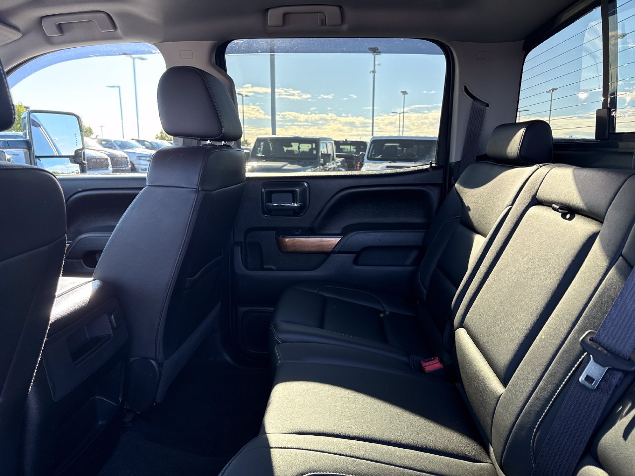 Used 2016 Chevrolet Silverado 2500 LTZ AWD/4WD image 14