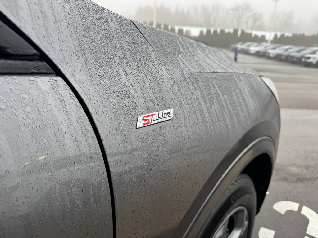 Used 2024 Ford Escape ST-Line w/ Tech Pack #1 AWD/4WD image 11