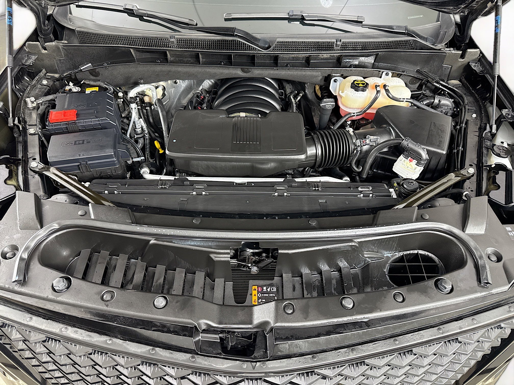 Used 2025 Cadillac Escalade Sport Platinum w/ LPO, ONYX Package image 34