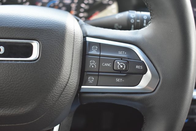 Used 2023 Jeep Compass Limited image 20