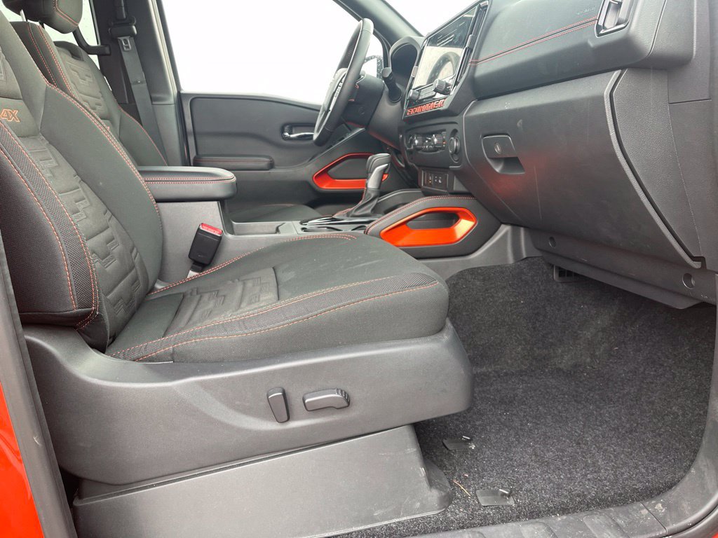 Used 2025 Nissan Frontier PRO-4X AWD/4WD image 12