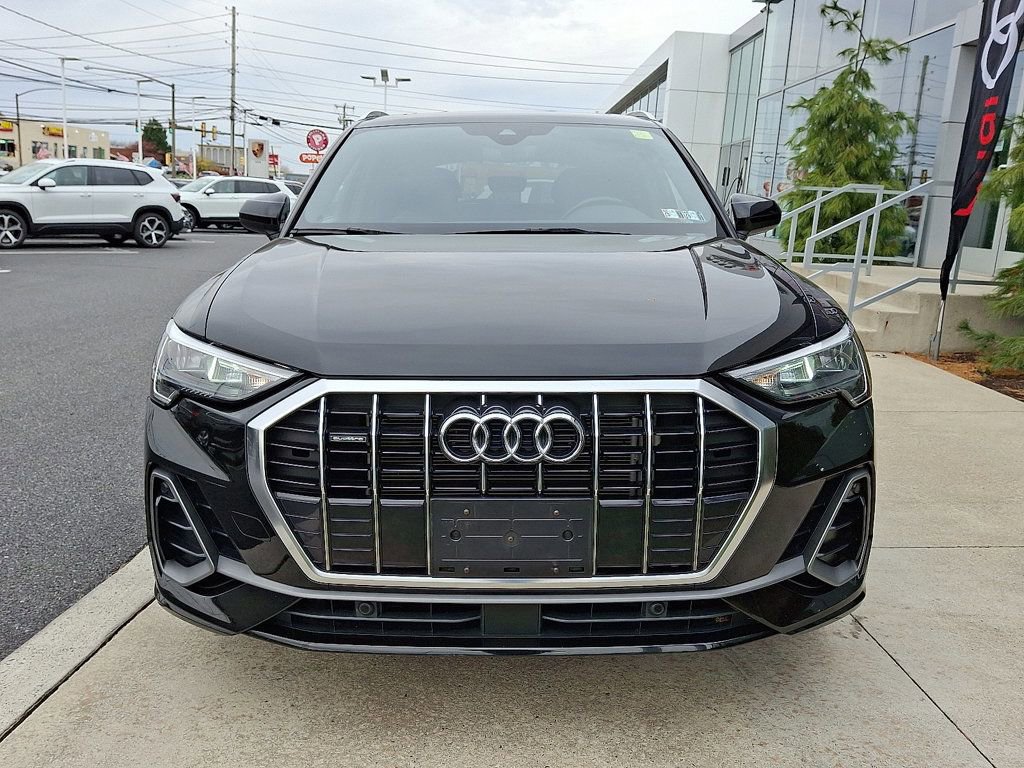 Used 2022 Audi Q3 2.0T Premium w/ Convenience Package image 2