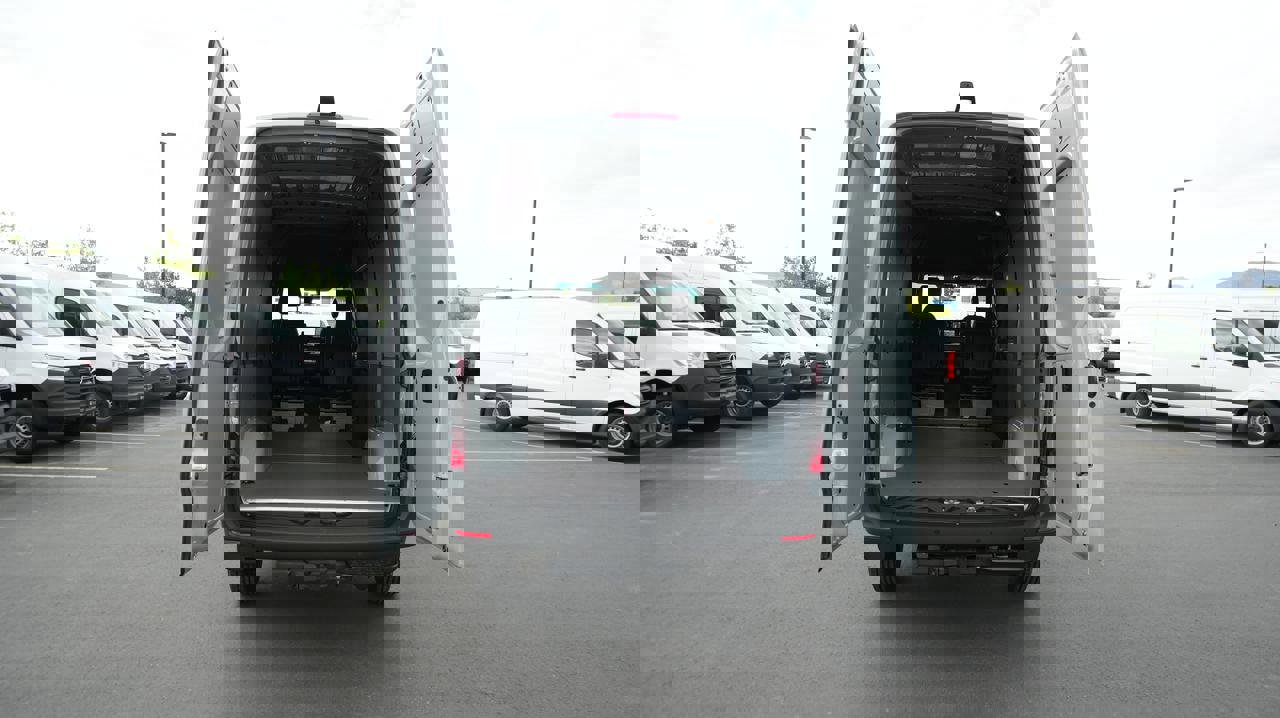 New 2025 Mercedes-Benz Sprinter 2500 image 5