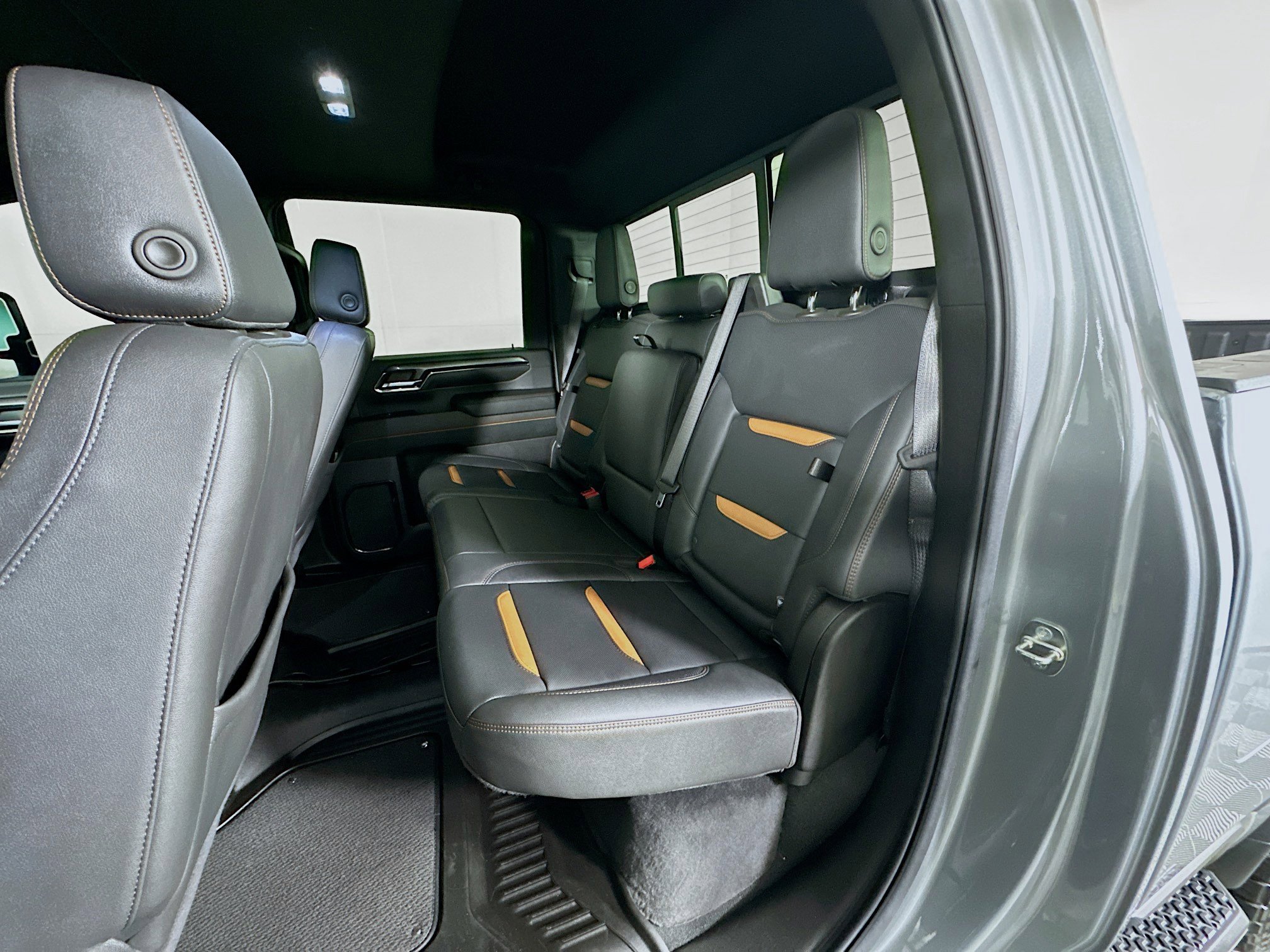 Used 2024 GMC Sierra 2500 AT4 w/ AT4 Premium Plus Package image 26