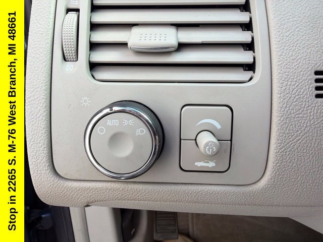 Used 2008 Buick Lucerne CX FWD image 27