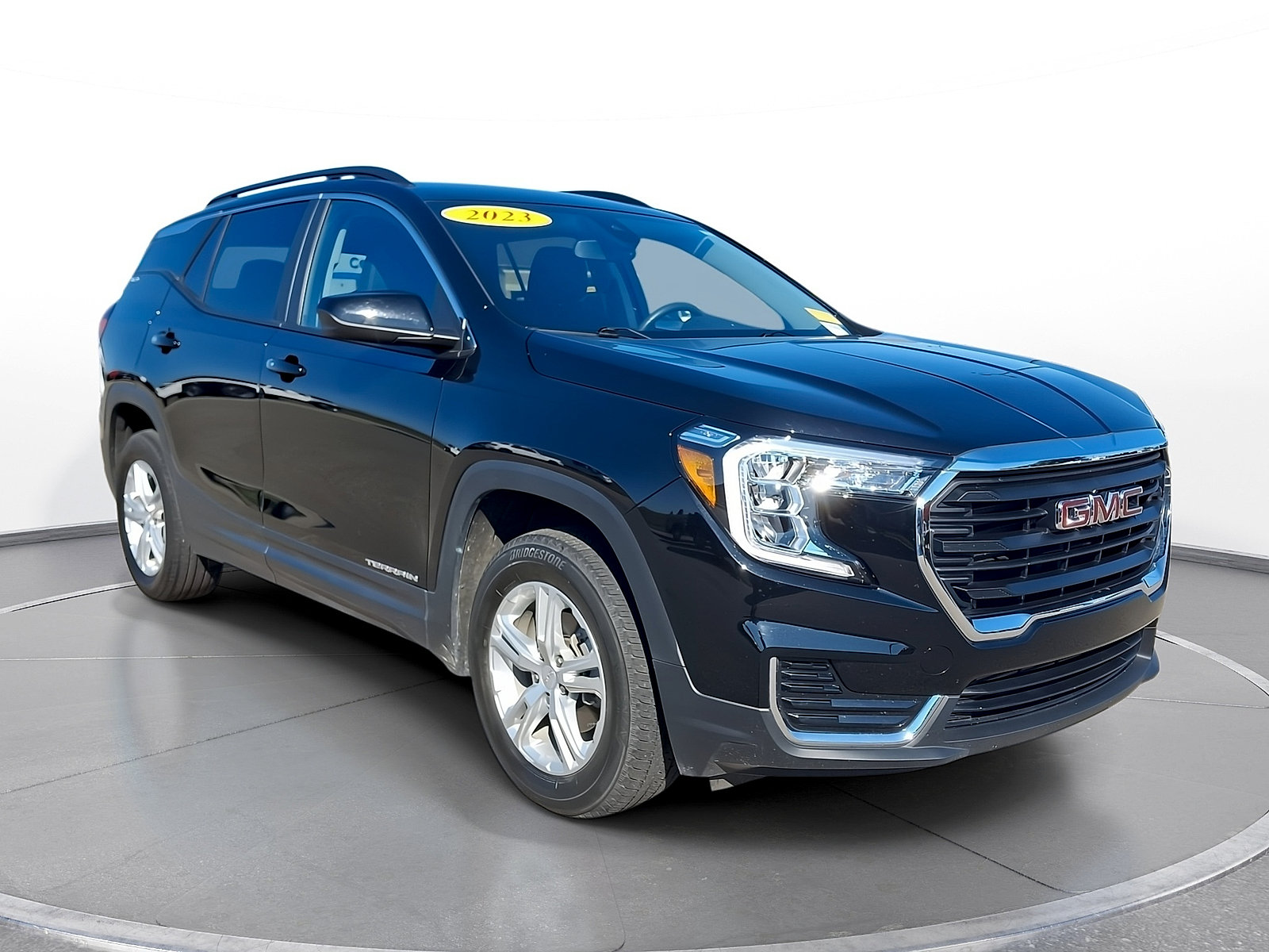 Used 2023 GMC Terrain SLE w/ Driver Convenience Package