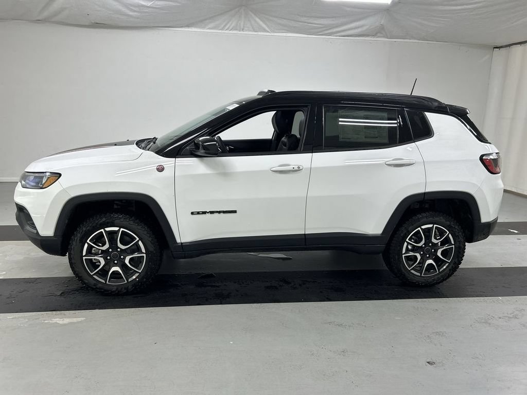 New 2026 Jeep Compass Trailhawk w/ Sun, Sound & Navigation Group AWD/4WD image 5