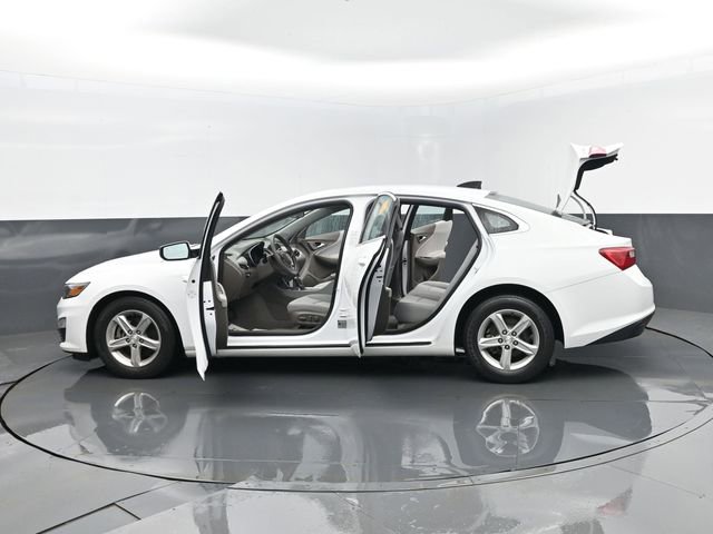 Used 2020 Chevrolet Malibu LS w/ Driver Confidence Package II image 29