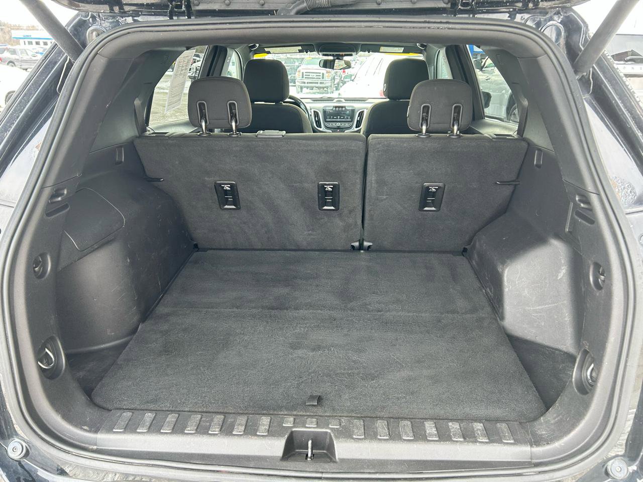 Used 2018 Chevrolet Equinox LT image 17