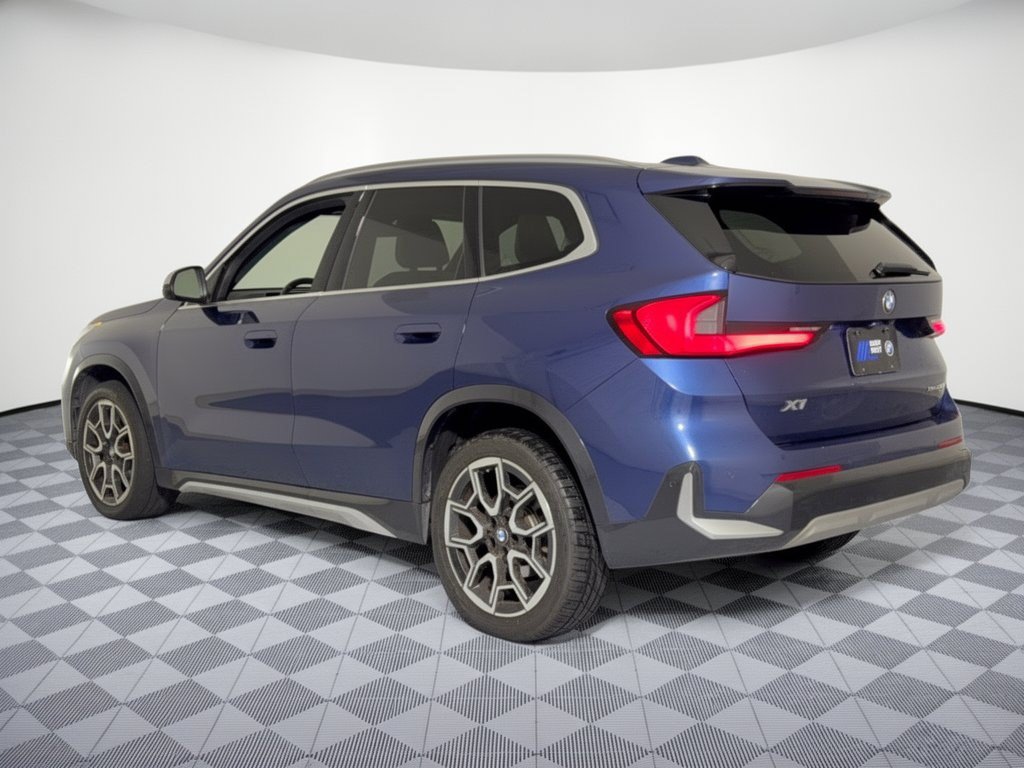 Used 2023 BMW X1 xDrive28i w/ Convenience Package AWD/4WD image 3