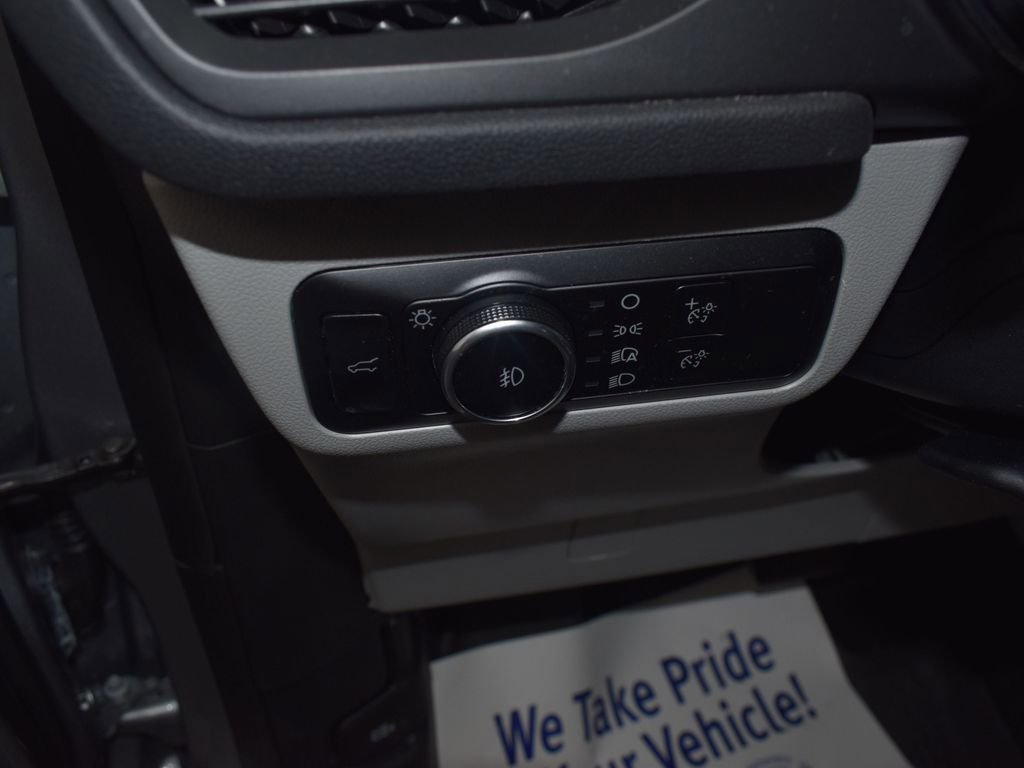 Used 2024 Ford Escape Platinum w/ Premium Technology Package AWD/4WD image 18