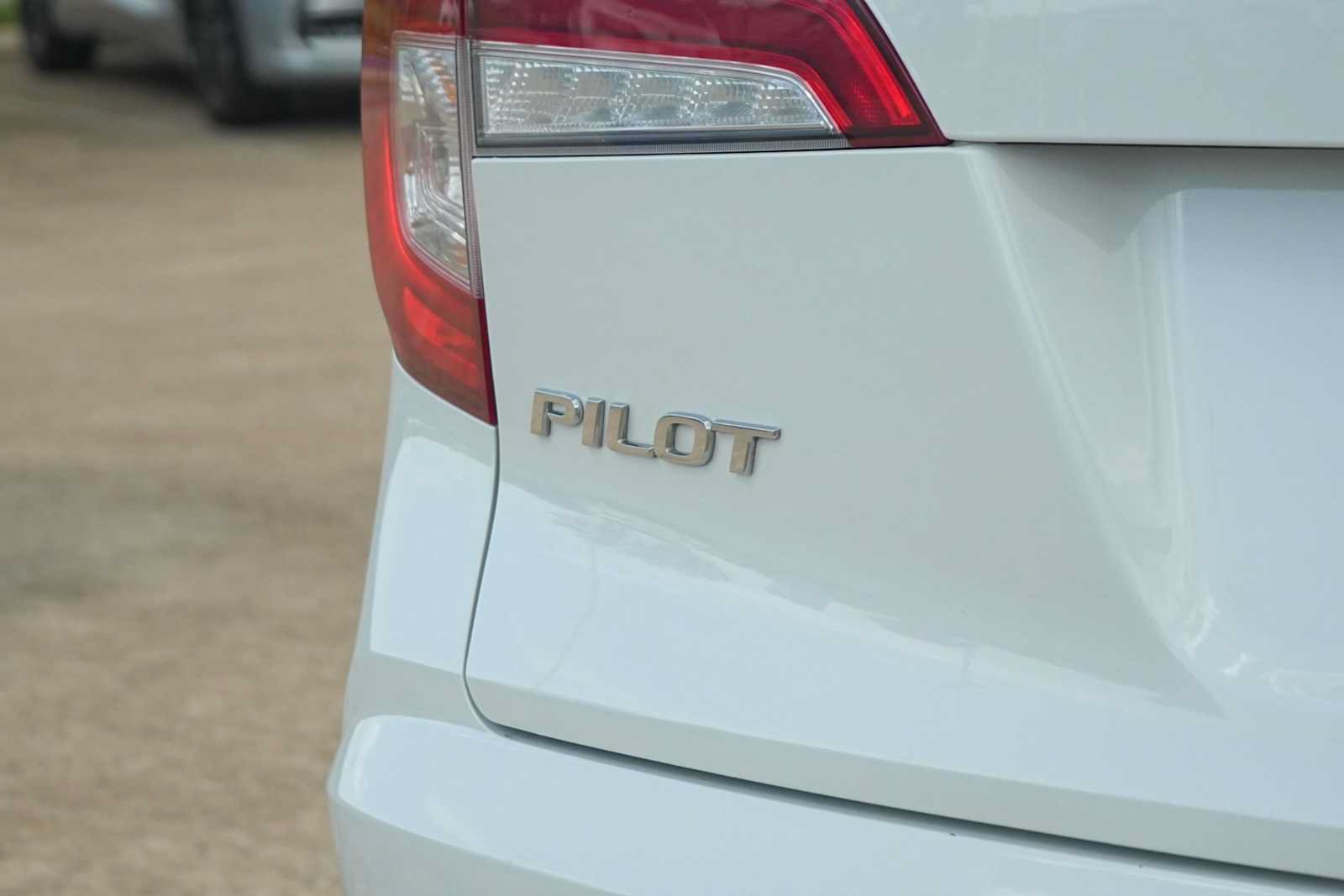 Used 2022 Honda Pilot EX-L image 8