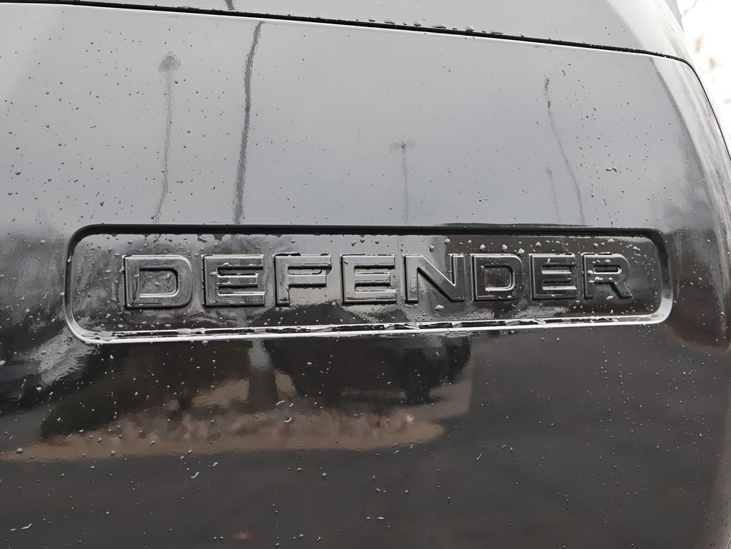 New 2026 Land Rover Defender 110 S image 8