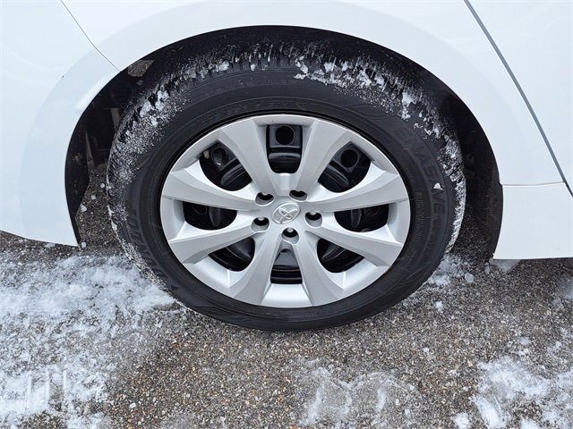 Used 2024 Toyota Corolla LE image 5