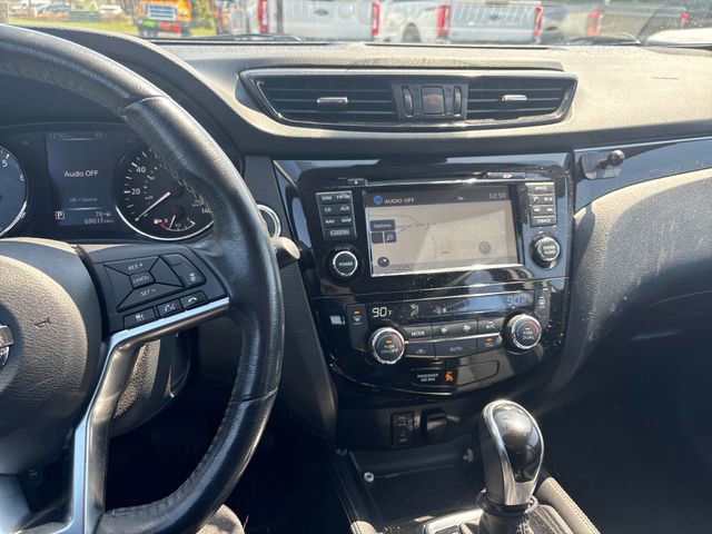 Used 2017 Nissan Rogue Sport SL w/ SL Premium Package image 20