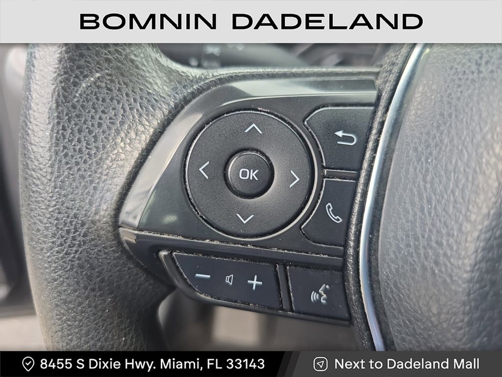 Used 2020 Toyota Camry LE image 14