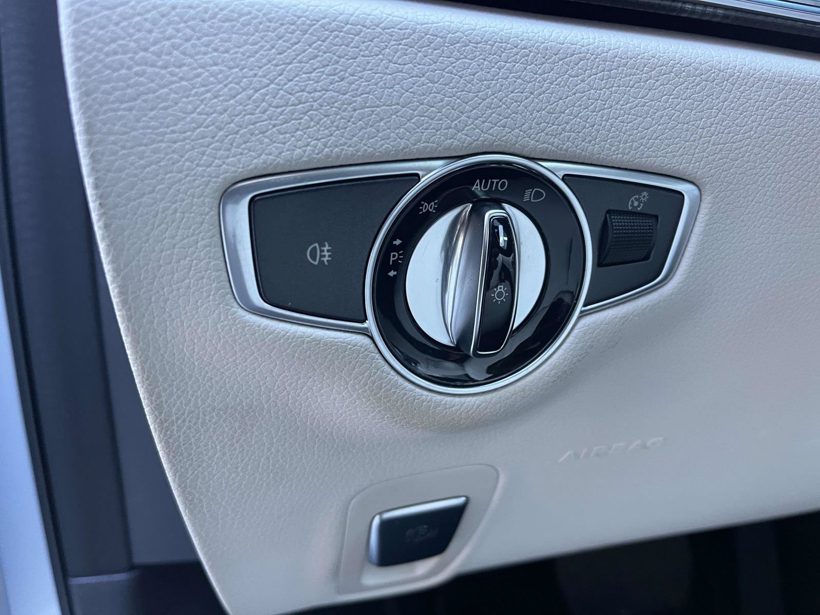 Used 2018 Mercedes-Benz E 300 image 19