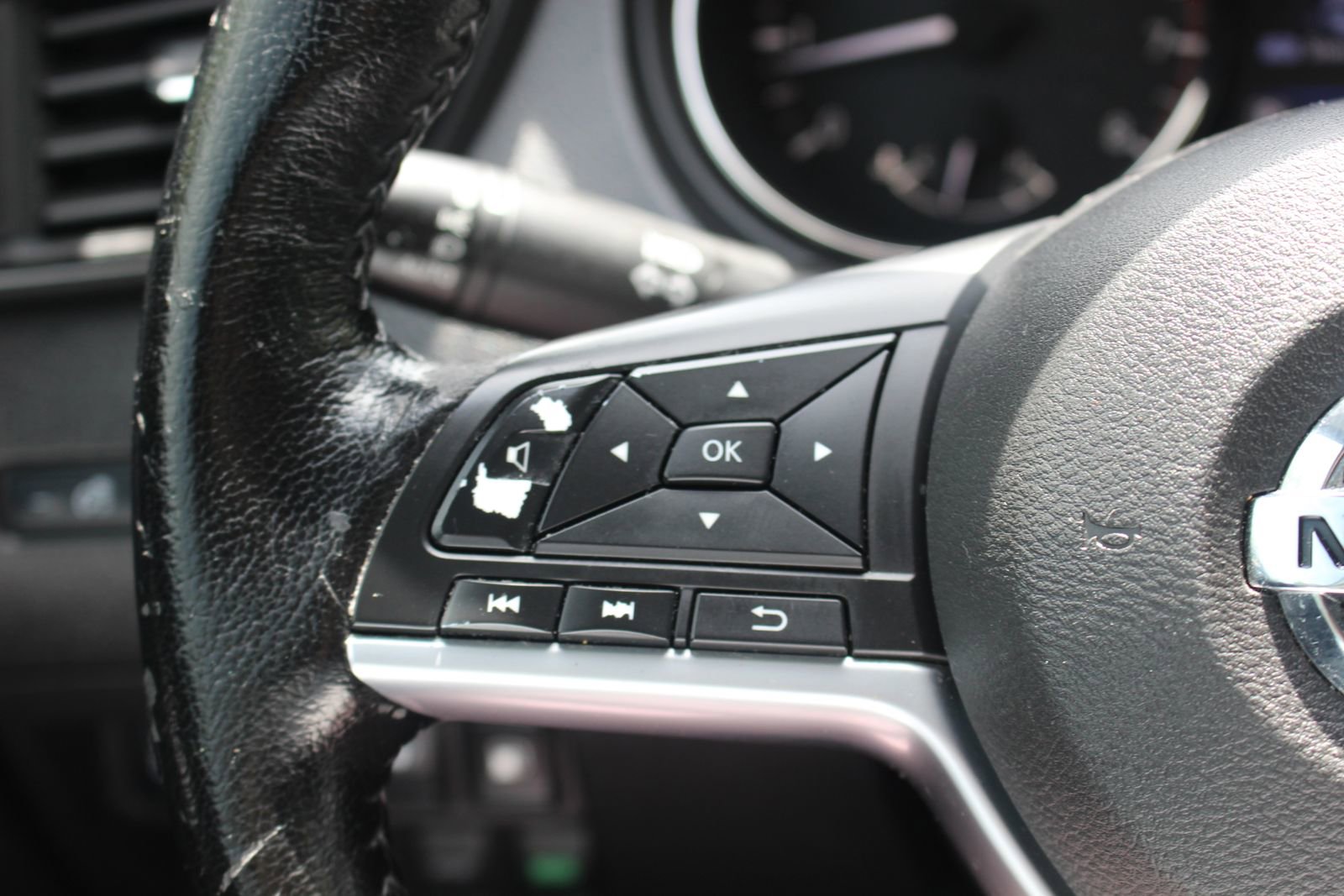 Used 2020 Nissan Rogue SV w/ Premium Package image 20