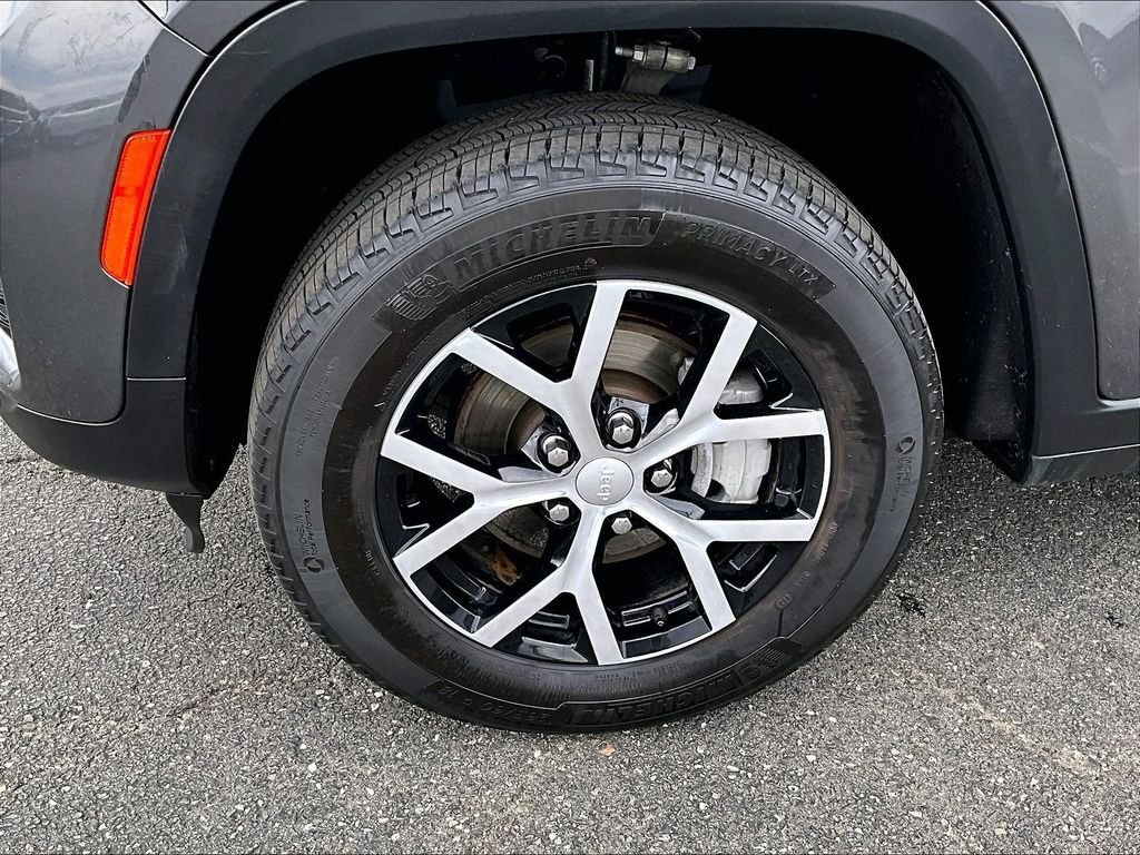 Used 2024 Jeep Grand Cherokee Limited AWD/4WD image 7