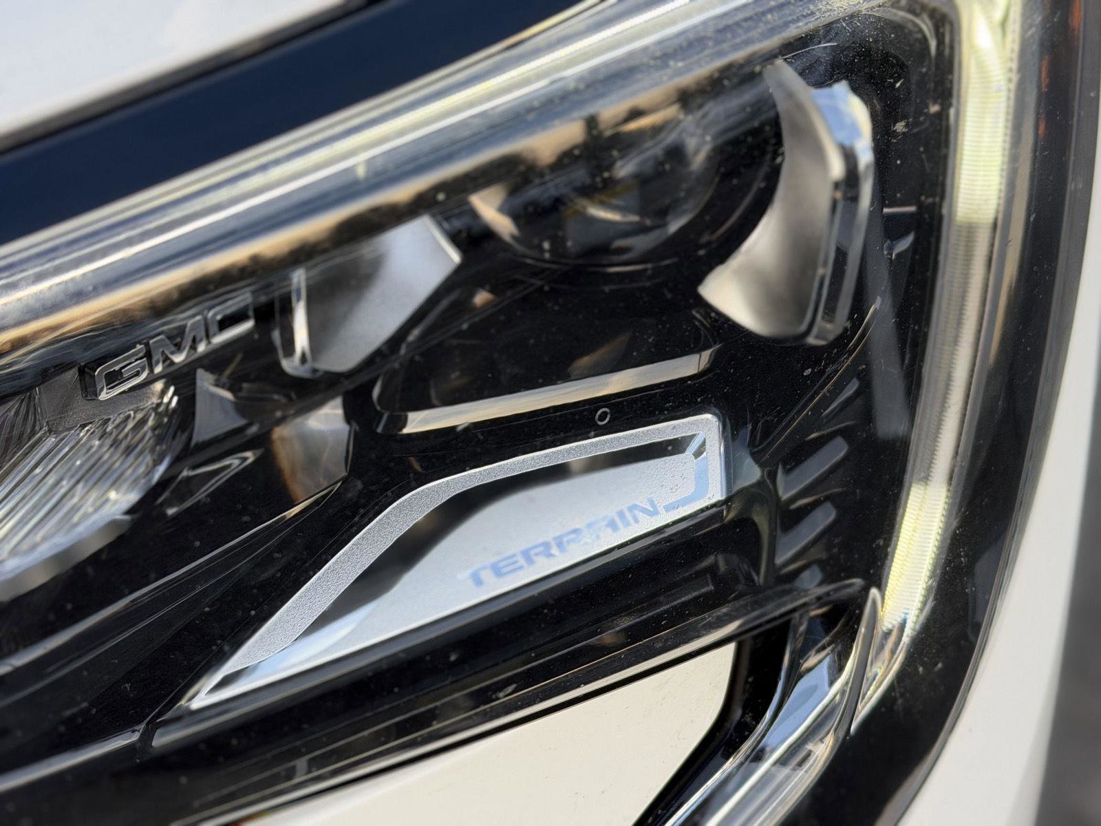 Used 2018 GMC Terrain Denali w/ Advanced Safety Package image 17