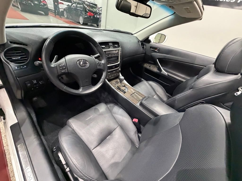 Used 2010 Lexus IS 250C RWD image 20
