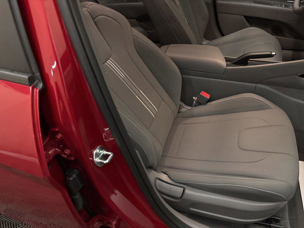 New 2025 Hyundai Elantra Sport image 22