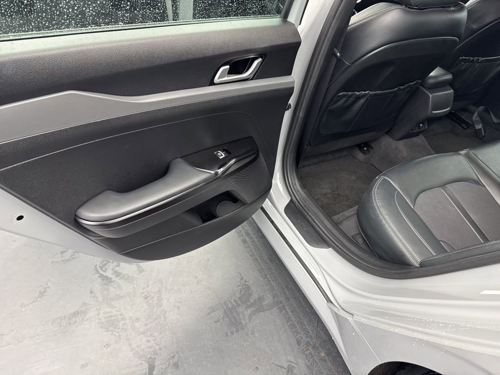 Used 2024 Kia K5 GT-Line image 36