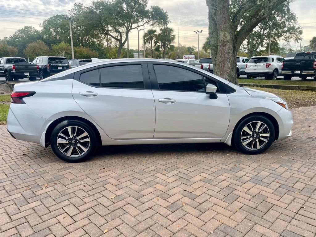 Used 2022 Nissan Versa SV w/ Electronics Package image 5