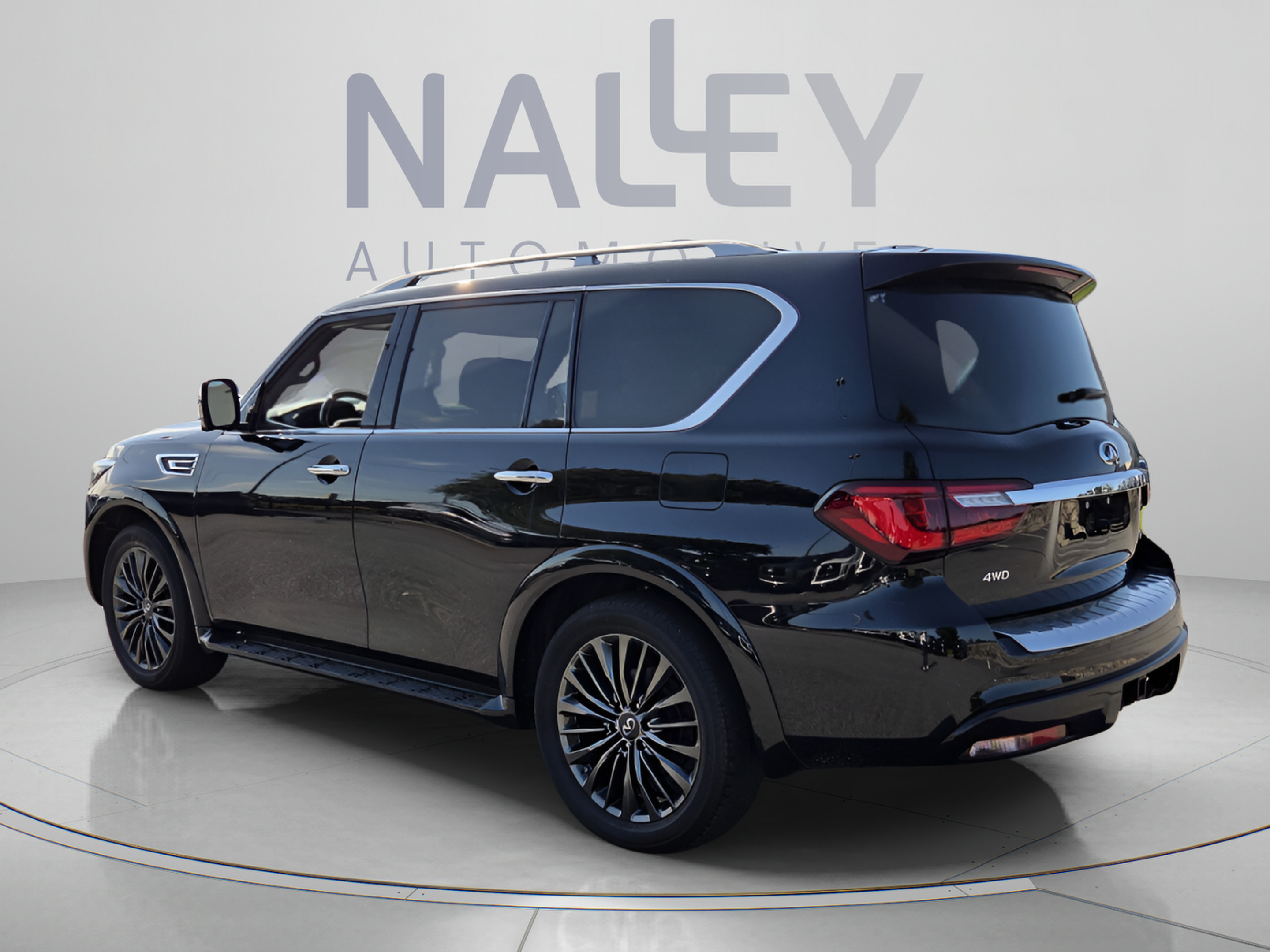 Used 2023 INFINITI QX80 Sensory w/ Cargo Package AWD/4WD image 3