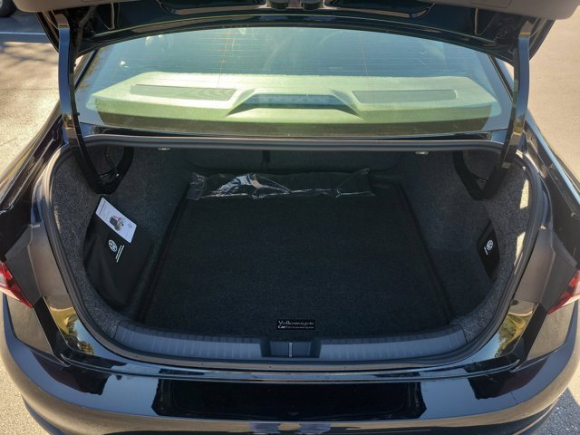 Used 2025 Volkswagen Jetta Sport image 10