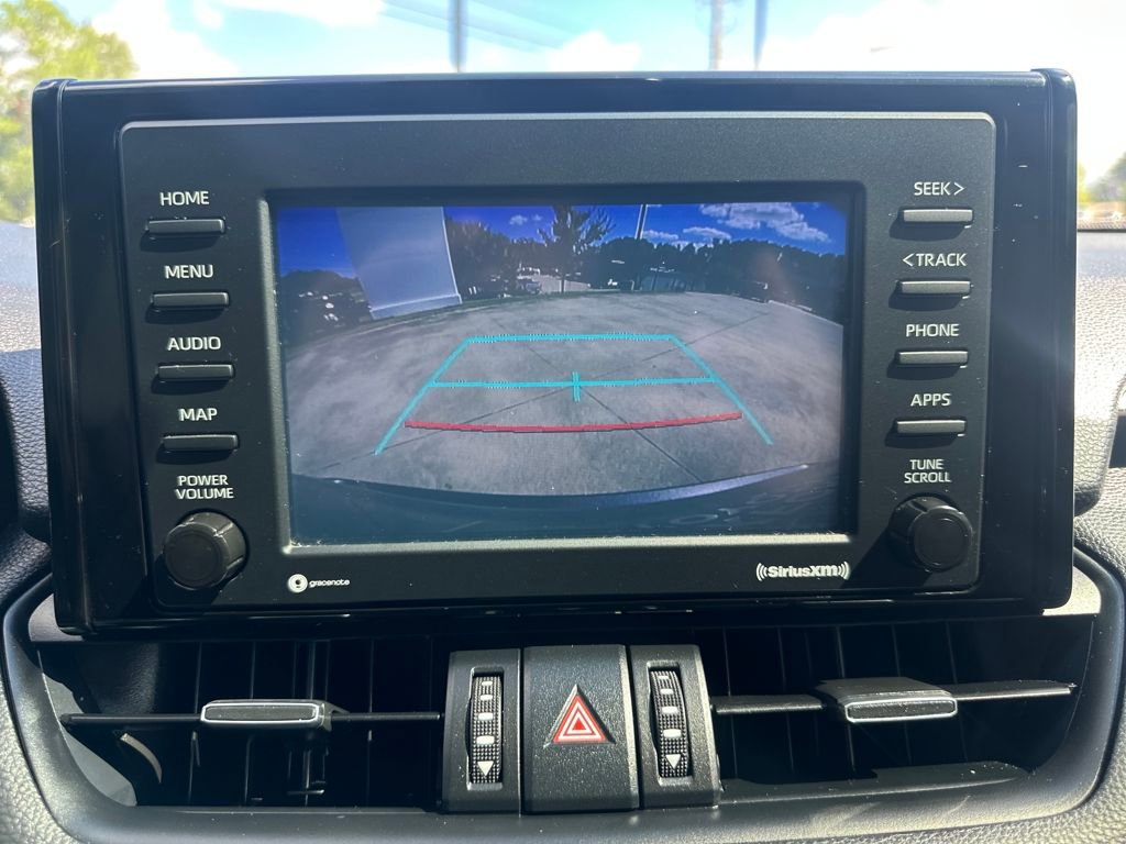 Used 2022 Toyota RAV4 XLE Premium image 21