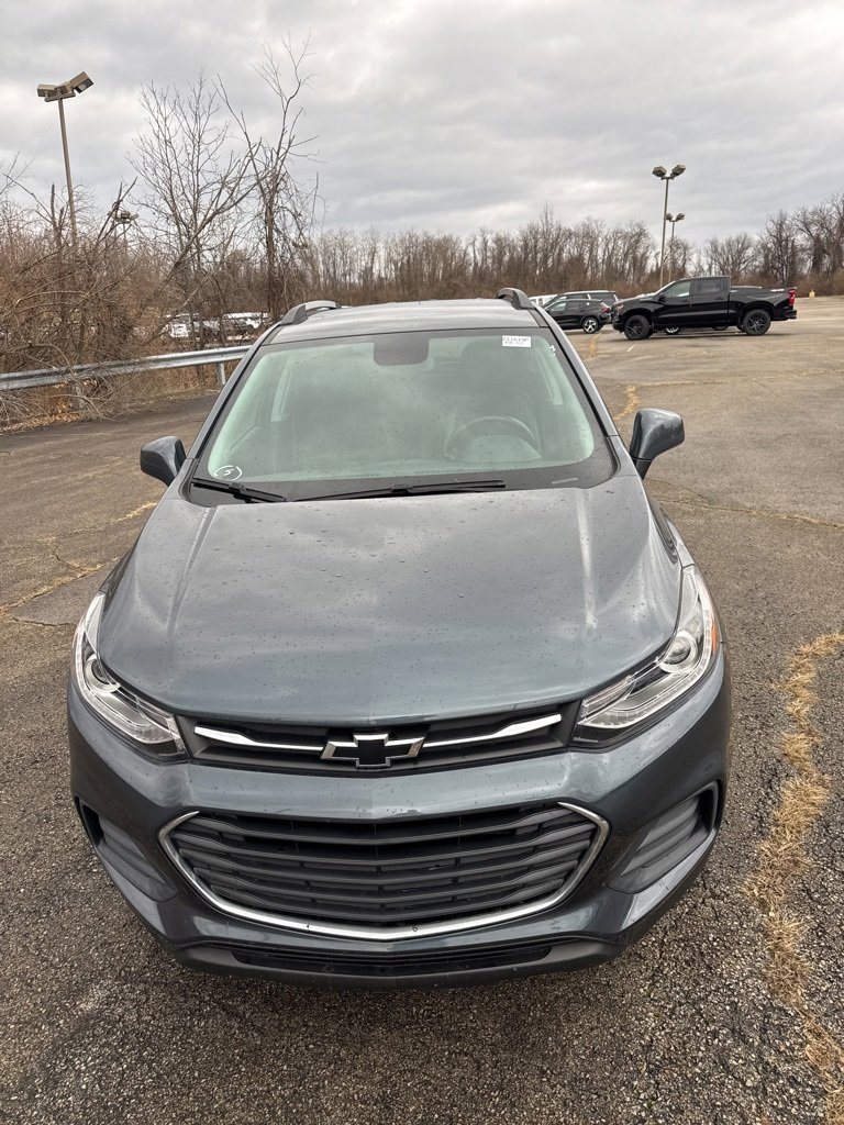 Used 2022 Chevrolet Trax LT w/ Driver Confidence Package image 8