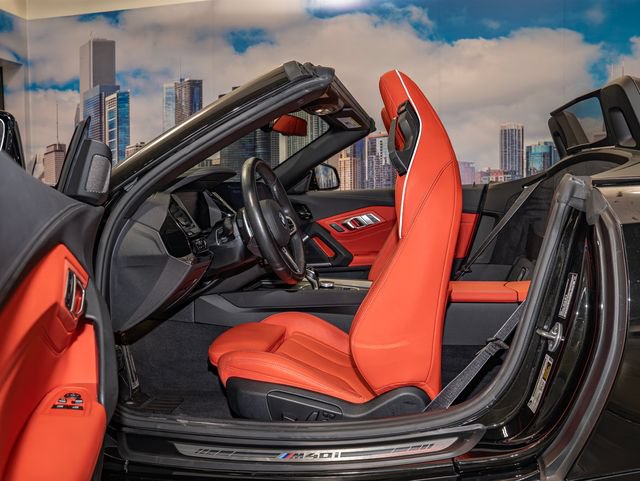 Certified 2025 BMW Z4 M40i RWD image 22