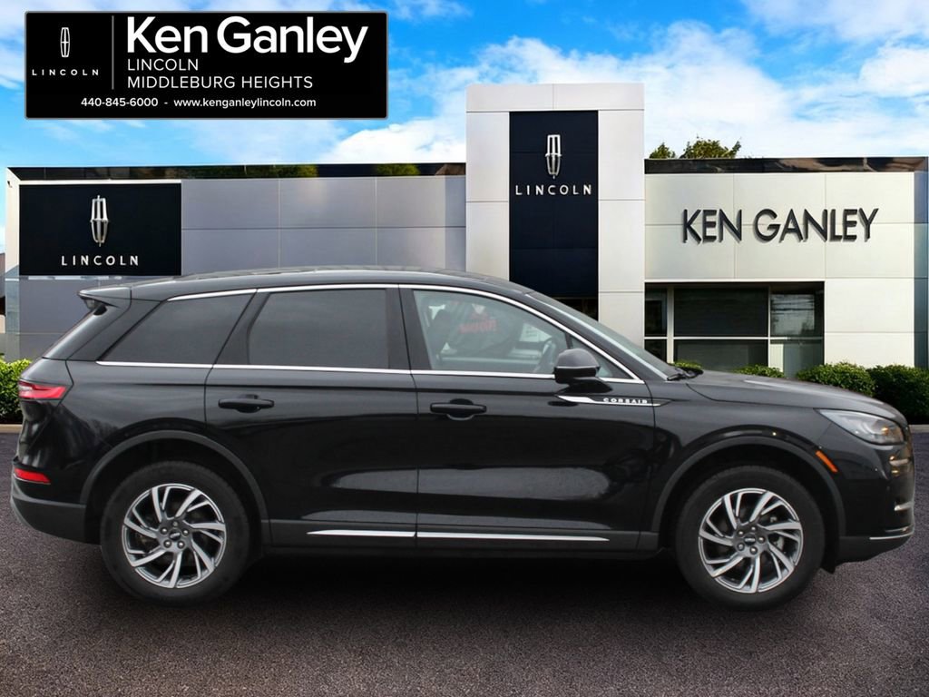 Used 2023 Lincoln Corsair AWD w/ Equipment Group 101A image 8