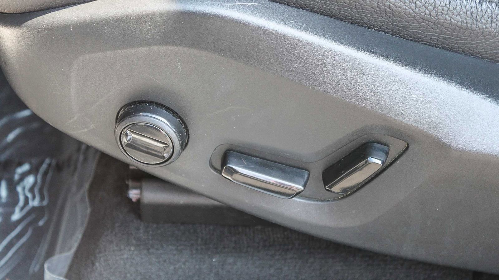 Used 2023 Volvo XC60 B5 Plus w/ Protection Package Premier image 22