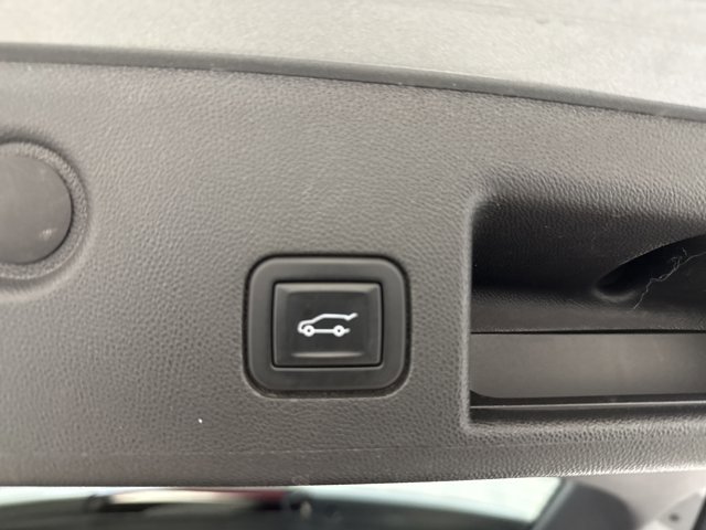 Used 2023 Chevrolet Equinox LT image 28