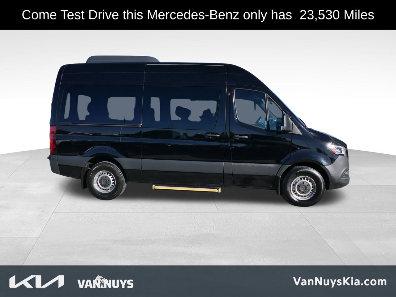 Used 2023 Mercedes-Benz Sprinter 2500 image 2