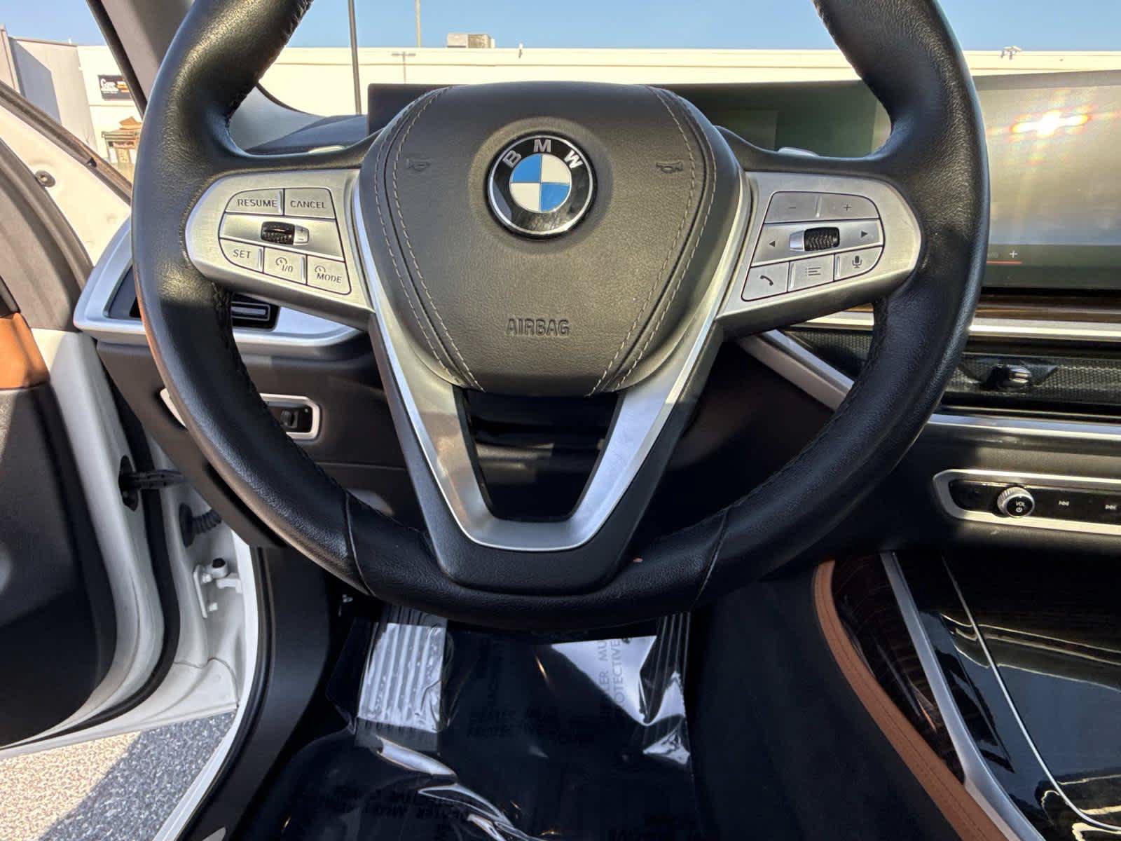 Used 2023 BMW X7 xDrive40i w/ Premium Package AWD/4WD image 19