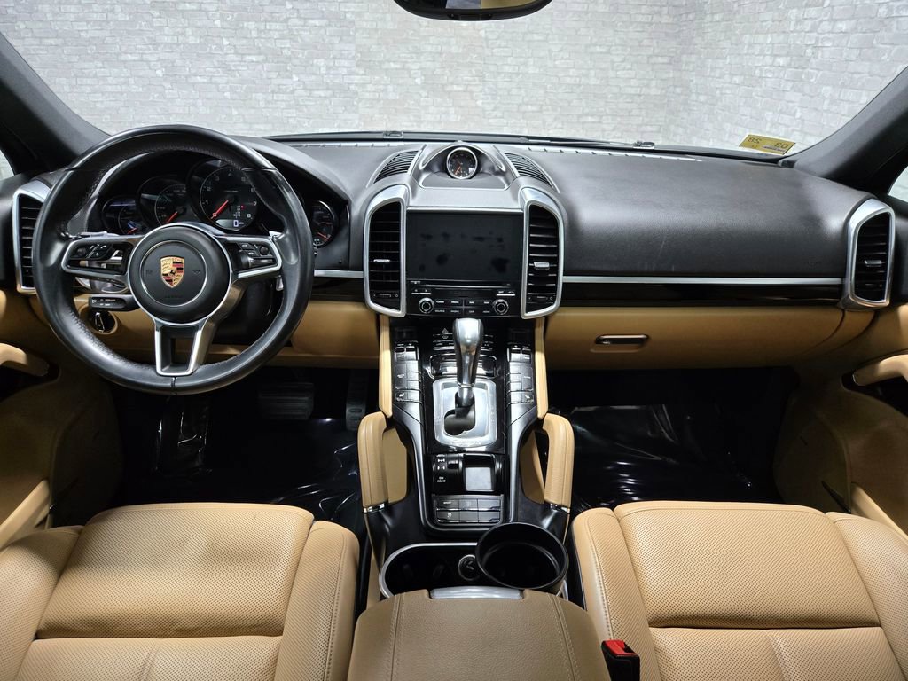 Used 2018 Porsche Cayenne image 36