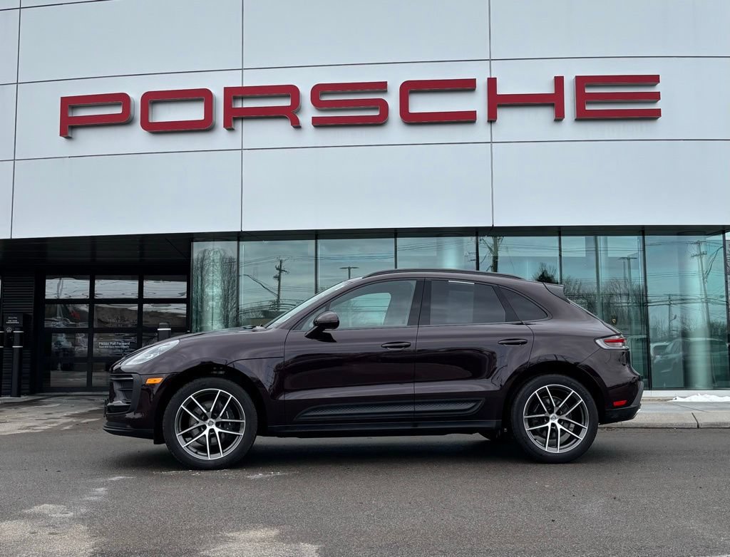 Certified 2026 Porsche Macan AWD/4WD image 2