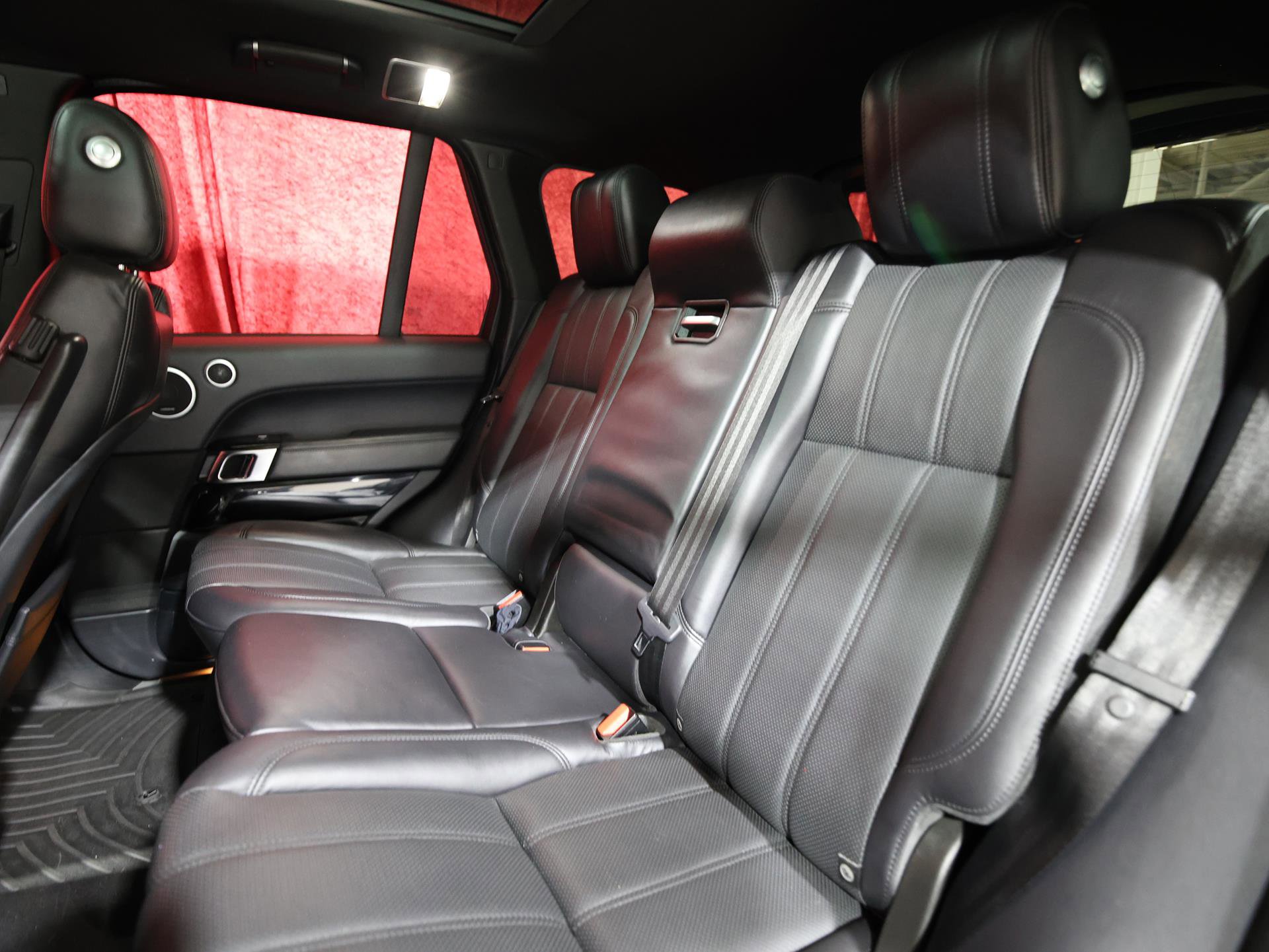 Used 2016 Land Rover Range Rover Supercharged image 14