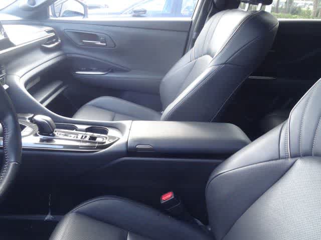 Used 2025 Toyota Crown Signia w/ Advanced Technology Package AWD/4WD image 11