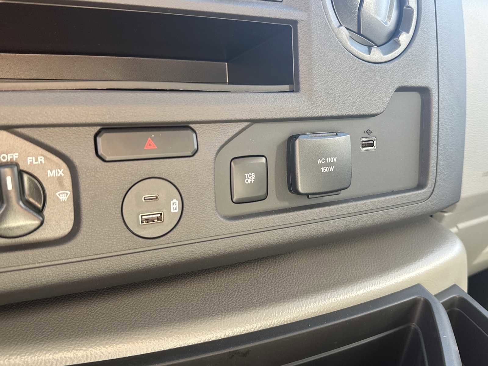 New 2026 Ford E-450 and Econoline 450 Super Duty w/ Power Equipment Group RWD image 37