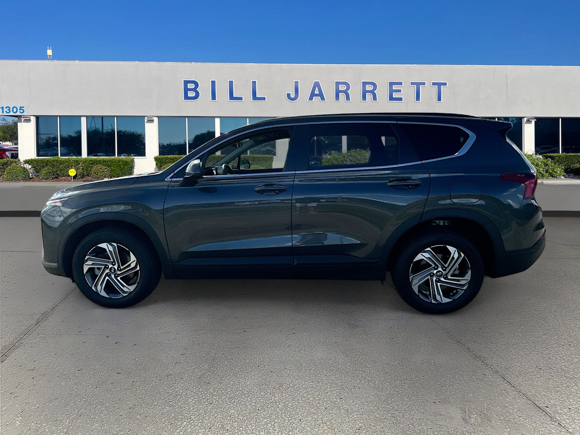 Used 2023 Hyundai Santa Fe SE image 4